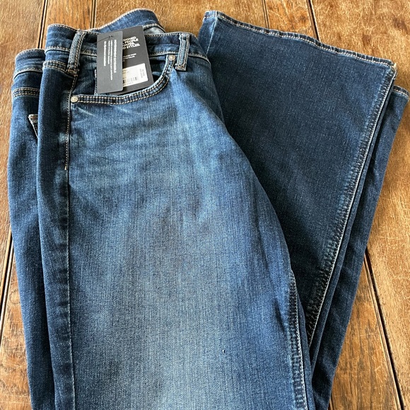 Silver Suki Jeans; Women’s 32W - Picture 2 of 4